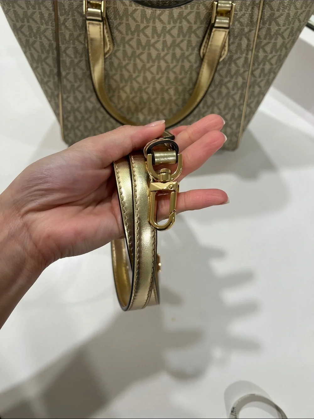 ✨Michael Kors gold handbag✨